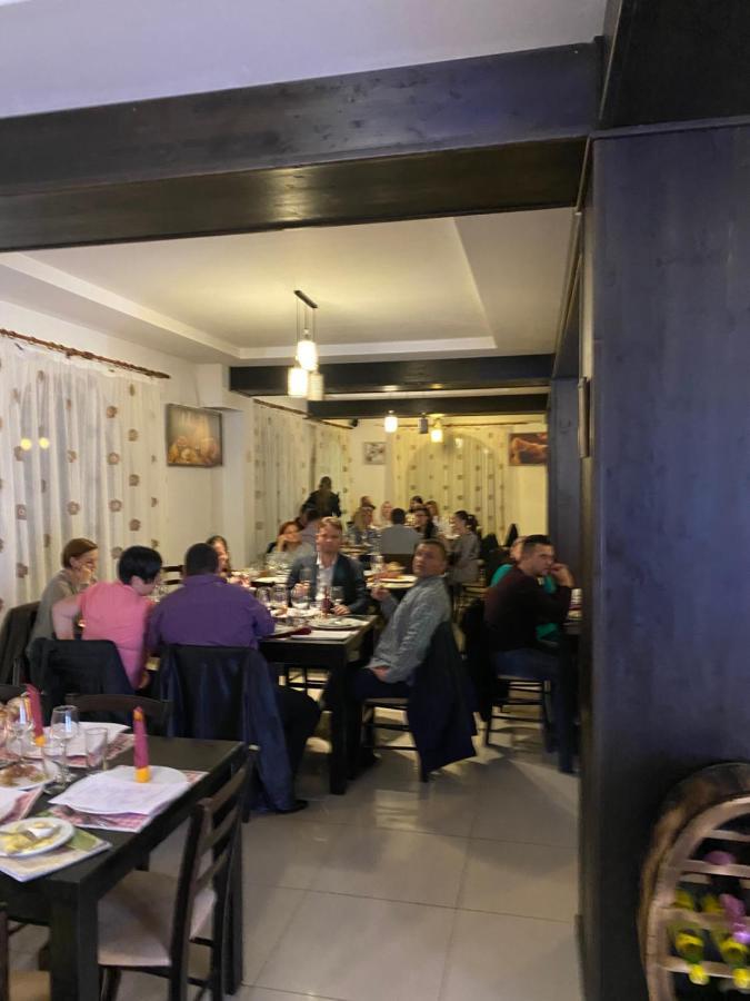 Pensiune Restaurant Indus Окна-Сибьюлуй Экстерьер фото